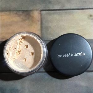 Queen Phyllis bareMinerals